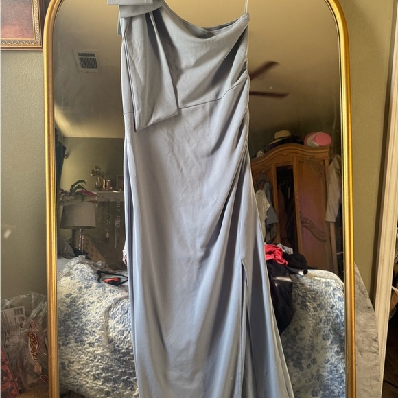 Elegant One-Shoulder light blue / grey Dress - Picture 4 of 9